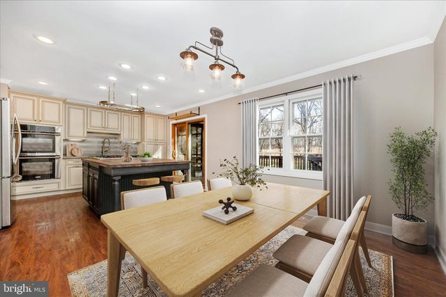 8602 BURNT HICKORY CIR, Frederick, MD 21704