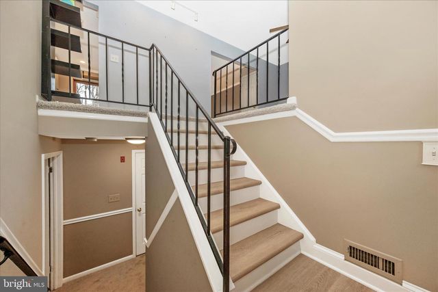 8602 BURNT HICKORY CIR, Frederick, MD 21704