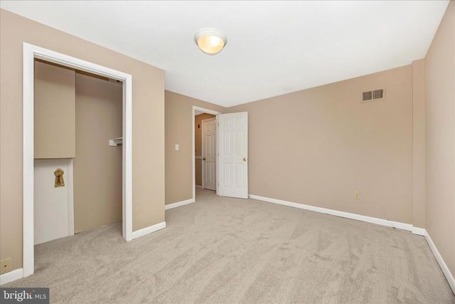 8602 BURNT HICKORY CIR, Frederick, MD 21704