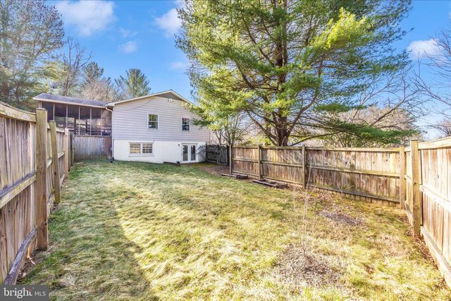 8602 BURNT HICKORY CIR, Frederick, MD 21704