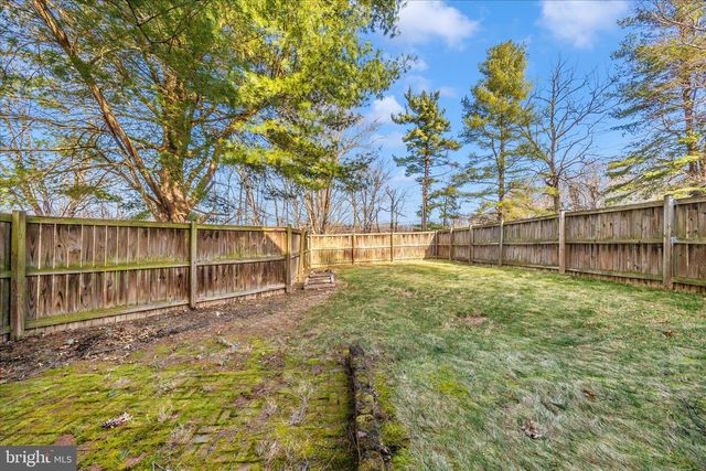 8602 BURNT HICKORY CIR, Frederick, MD 21704