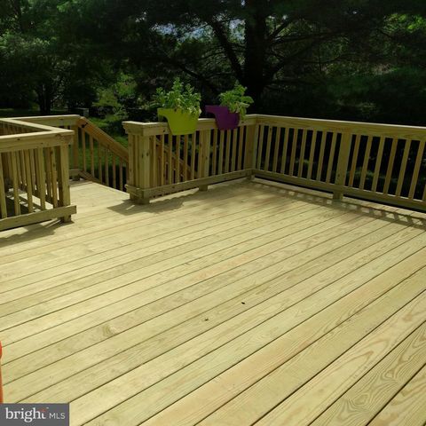 8602 BURNT HICKORY CIR, Frederick, MD 21704