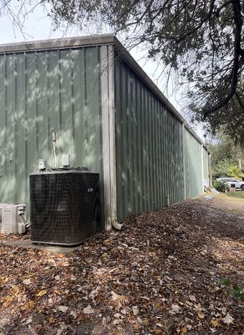 3814 Putnam Drive, Bacliff, TX 77518