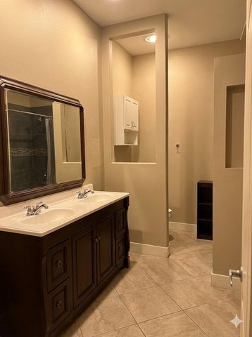 3814 Putnam Drive, Bacliff, TX 77518