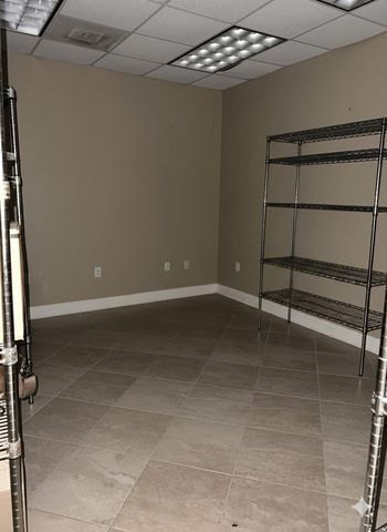 3814 Putnam Drive, Bacliff, TX 77518