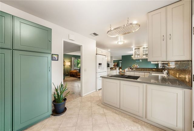 662 Valley View, Redlands, CA 92373