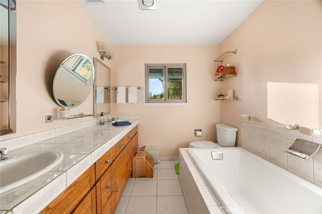 662 Valley View, Redlands, CA 92373