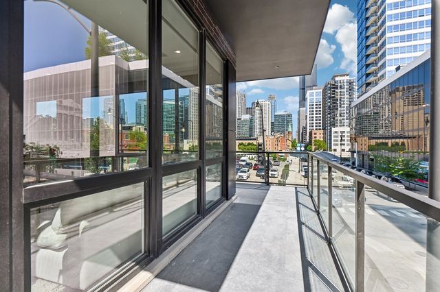 812 W Adams Street 613, Chicago, IL 60607