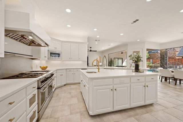 5613 Versailles Court, Colleyville, TX 76034