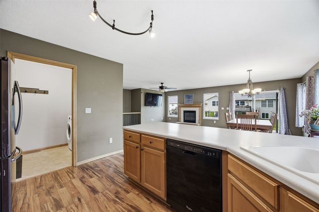 5400 Prairie Ridge Avenue, Marion, IA 52302