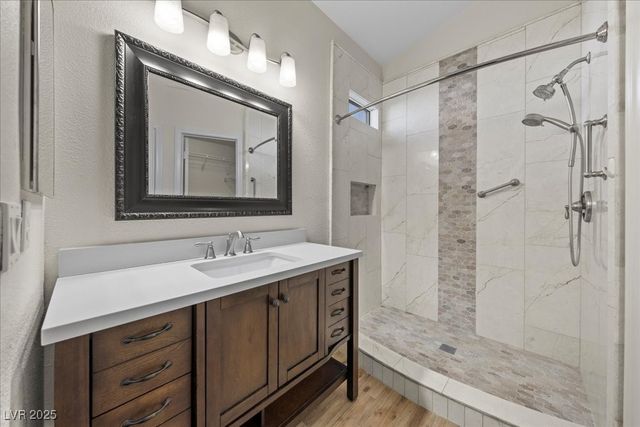 10184 Eden Falls Lane, Las Vegas, NV 89183