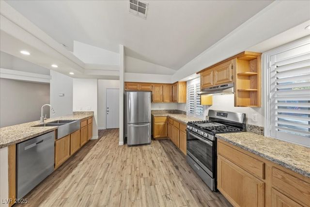 10184 Eden Falls Lane, Las Vegas, NV 89183