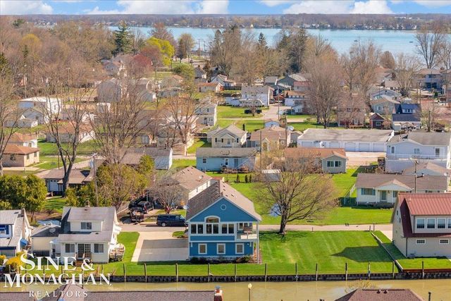 113 Roselawn Street, Algonac, MI 48001