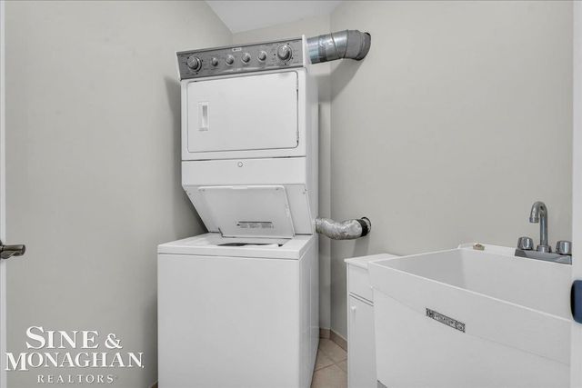 113 Roselawn Street, Algonac, MI 48001