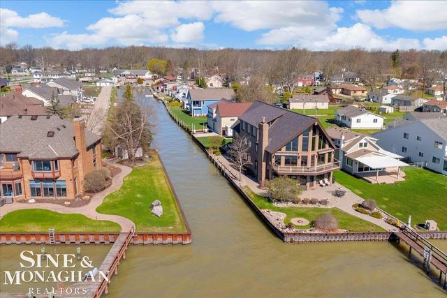 113 Roselawn Street, Algonac, MI 48001