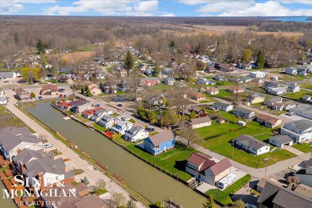 113 Roselawn Street, Algonac, MI 48001