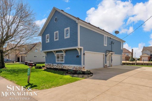 113 Roselawn Street, Algonac, MI 48001