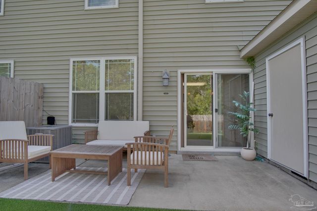 1768 Sound Haven Ct, Navarre, FL 32566