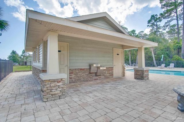 1768 Sound Haven Ct, Navarre, FL 32566