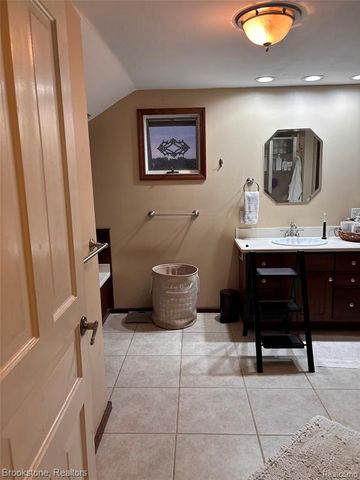 3669 B Drive, Battle Creek, MI 49015