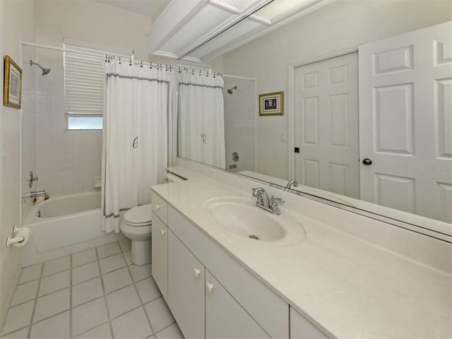 554 FALLBROOK DRIVE, Venice, FL 34292