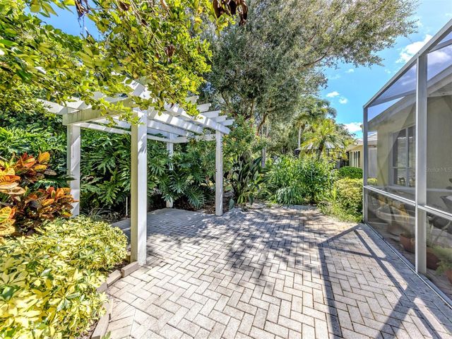 554 FALLBROOK DRIVE, Venice, FL 34292