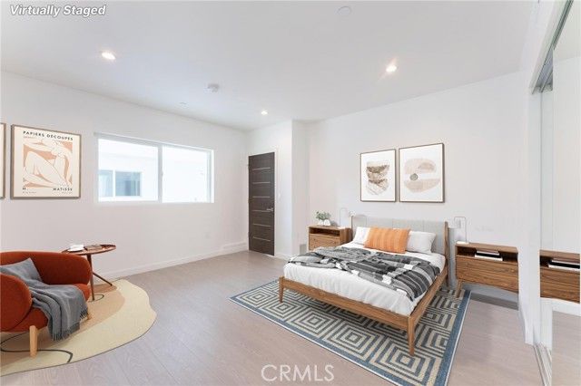 6845 Haskell Avenue, Los Angeles, CA 91406