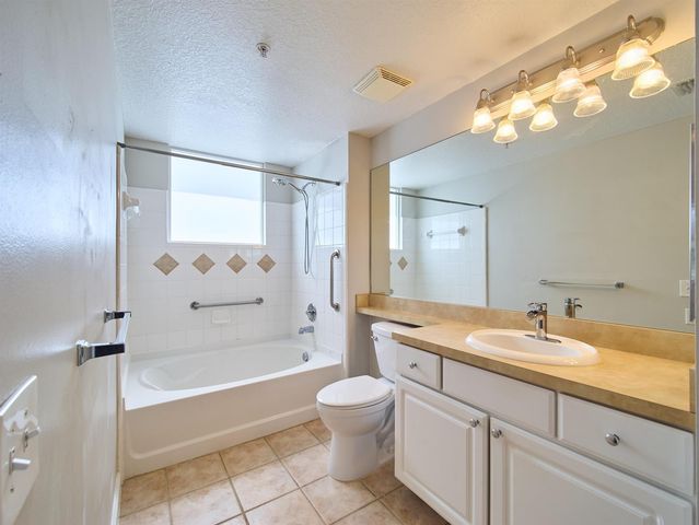 6101 Myrtlewood Circle W, Palm Beach Gardens, FL 33418