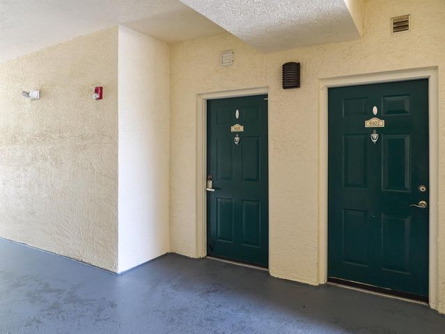 6101 Myrtlewood Circle W, Palm Beach Gardens, FL 33418