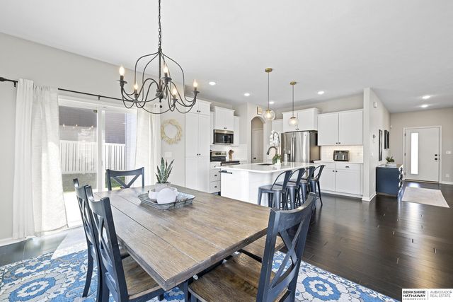 8711 S 169th Street, Omaha, NE 68136