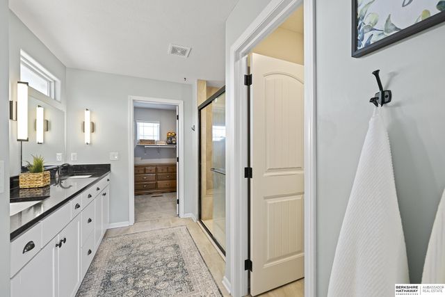 8711 S 169th Street, Omaha, NE 68136