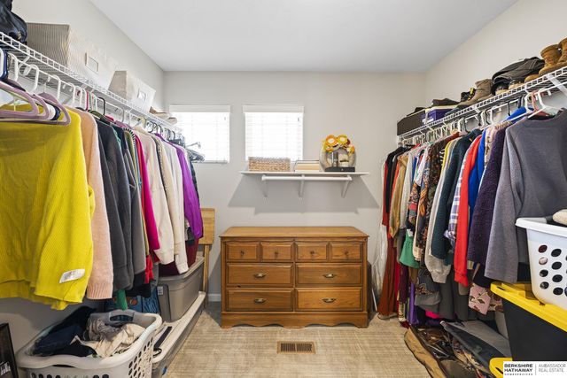 8711 S 169th Street, Omaha, NE 68136