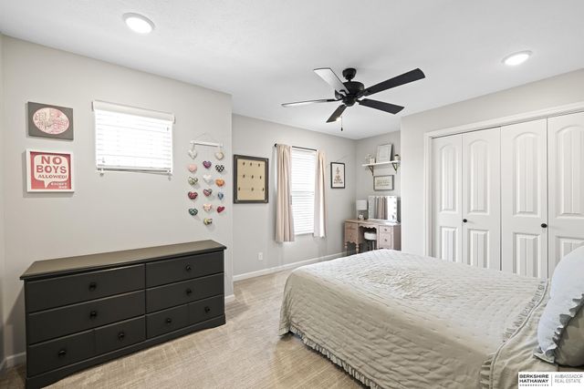 8711 S 169th Street, Omaha, NE 68136