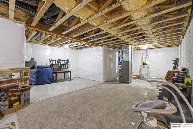 8711 S 169th Street, Omaha, NE 68136