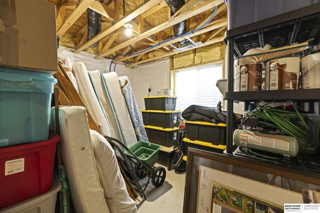 8711 S 169th Street, Omaha, NE 68136