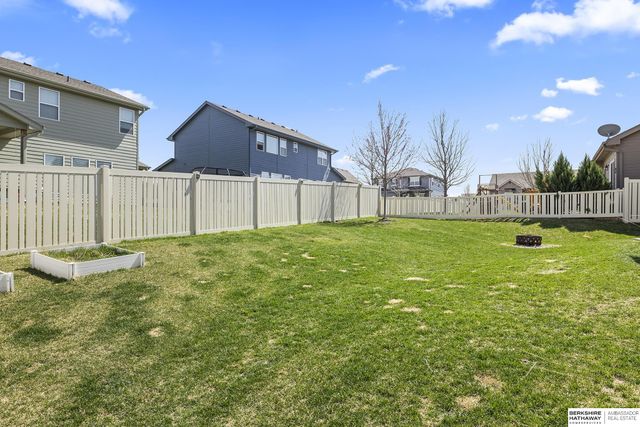 8711 S 169th Street, Omaha, NE 68136