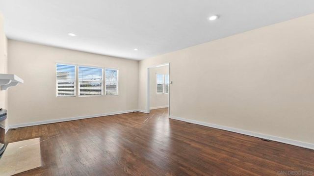 204 N Citrus Ave, Vista, CA 92084