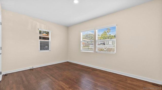 204 N Citrus Ave, Vista, CA 92084