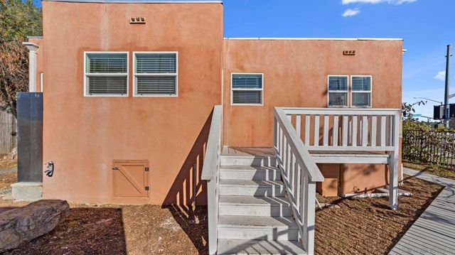 204 N Citrus Ave, Vista, CA 92084