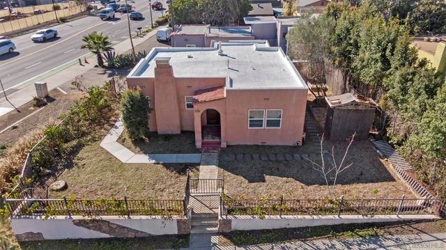 204 N Citrus Ave, Vista, CA 92084