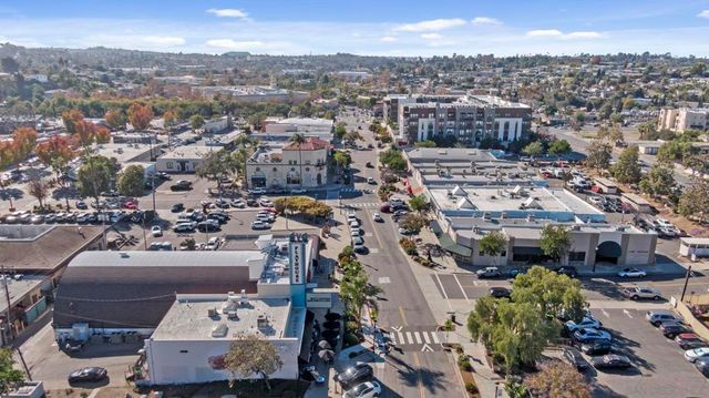 204 N Citrus Ave, Vista, CA 92084