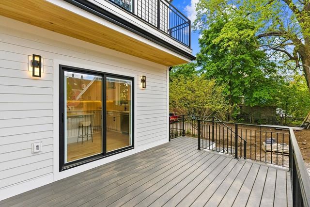 27 Lewis Avenue, Arlington, MA 02474