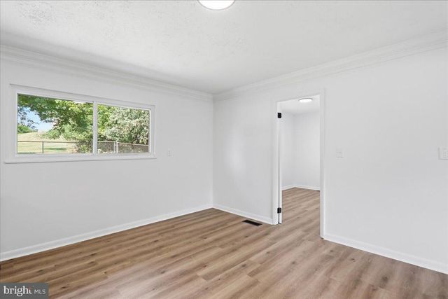 1405 OUTER DR, Hagerstown, MD 21742