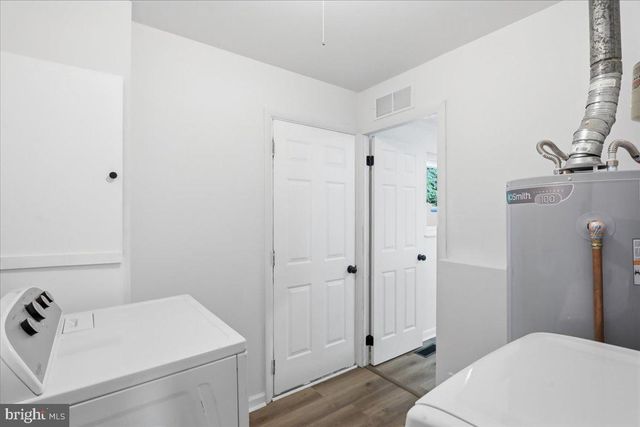 1405 OUTER DR, Hagerstown, MD 21742