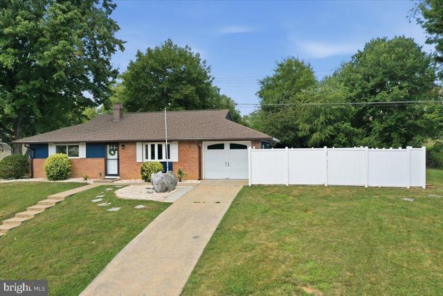 1405 OUTER DR, Hagerstown, MD 21742
