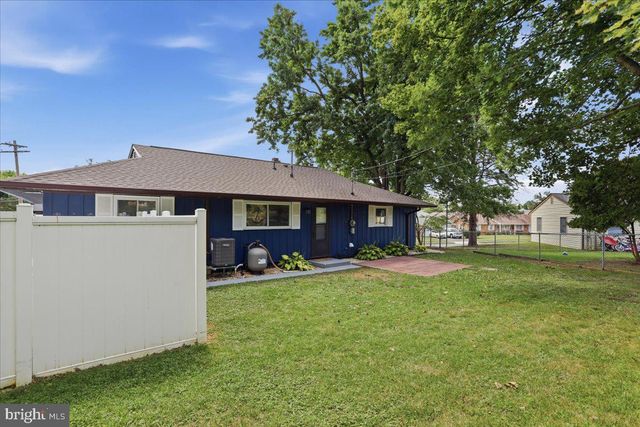 1405 OUTER DR, Hagerstown, MD 21742