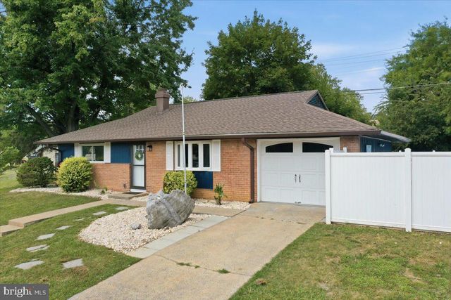 1405 OUTER DR, Hagerstown, MD 21742