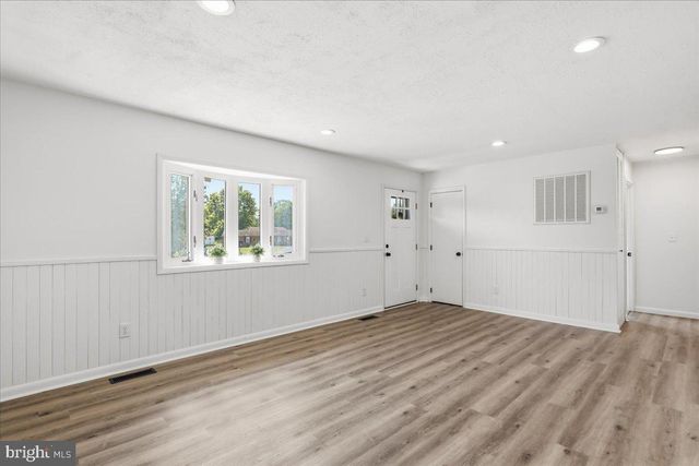 1405 OUTER DR, Hagerstown, MD 21742