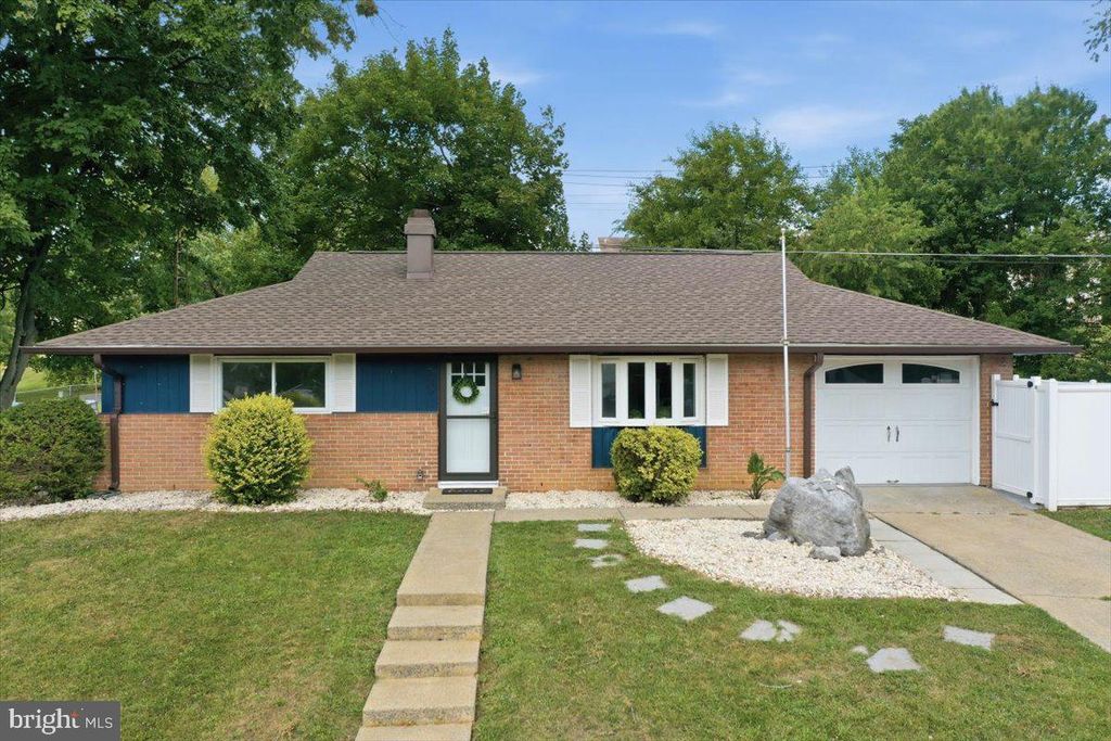 1405 OUTER DR, Hagerstown, MD 21742