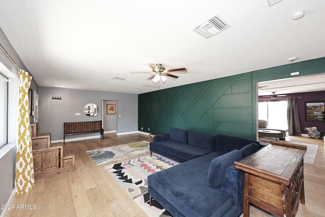 3413 N 16TH Drive N, Phoenix, AZ 85015